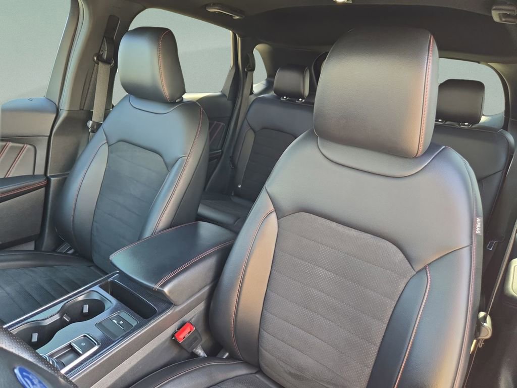 Used 2021 Ford Edge ST-Line image 14