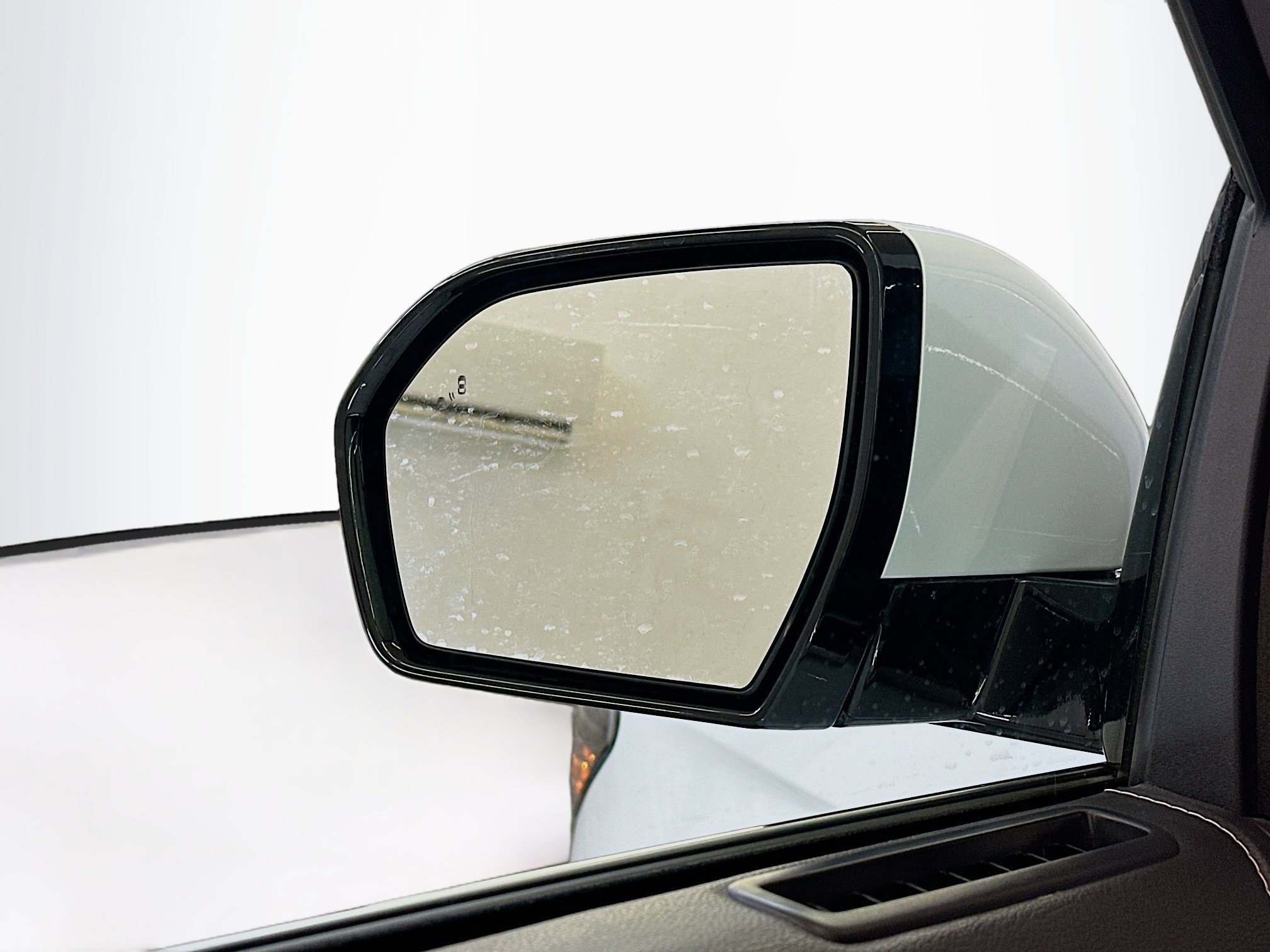 Used 2024 Ford Expedition XLT image 16