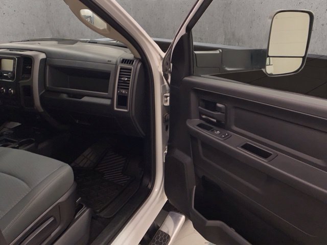 Used 2018 RAM 3500 Tradesman w/ Chrome Appearance Group AWD/4WD image 20