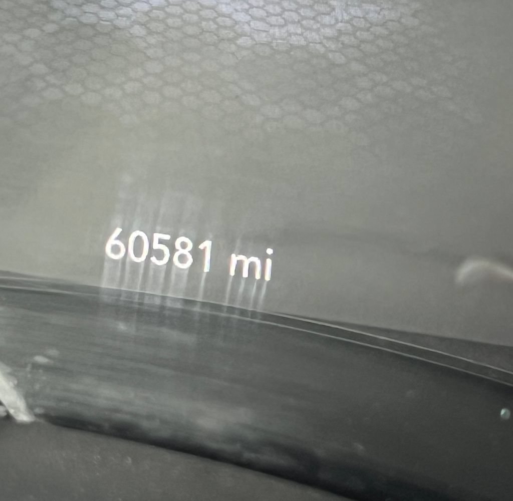 Used 2023 Dodge Charger SXT RWD image 4