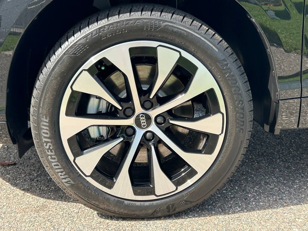 New 2026 Audi Q3 quattro 2.0T AWD/4WD image 30
