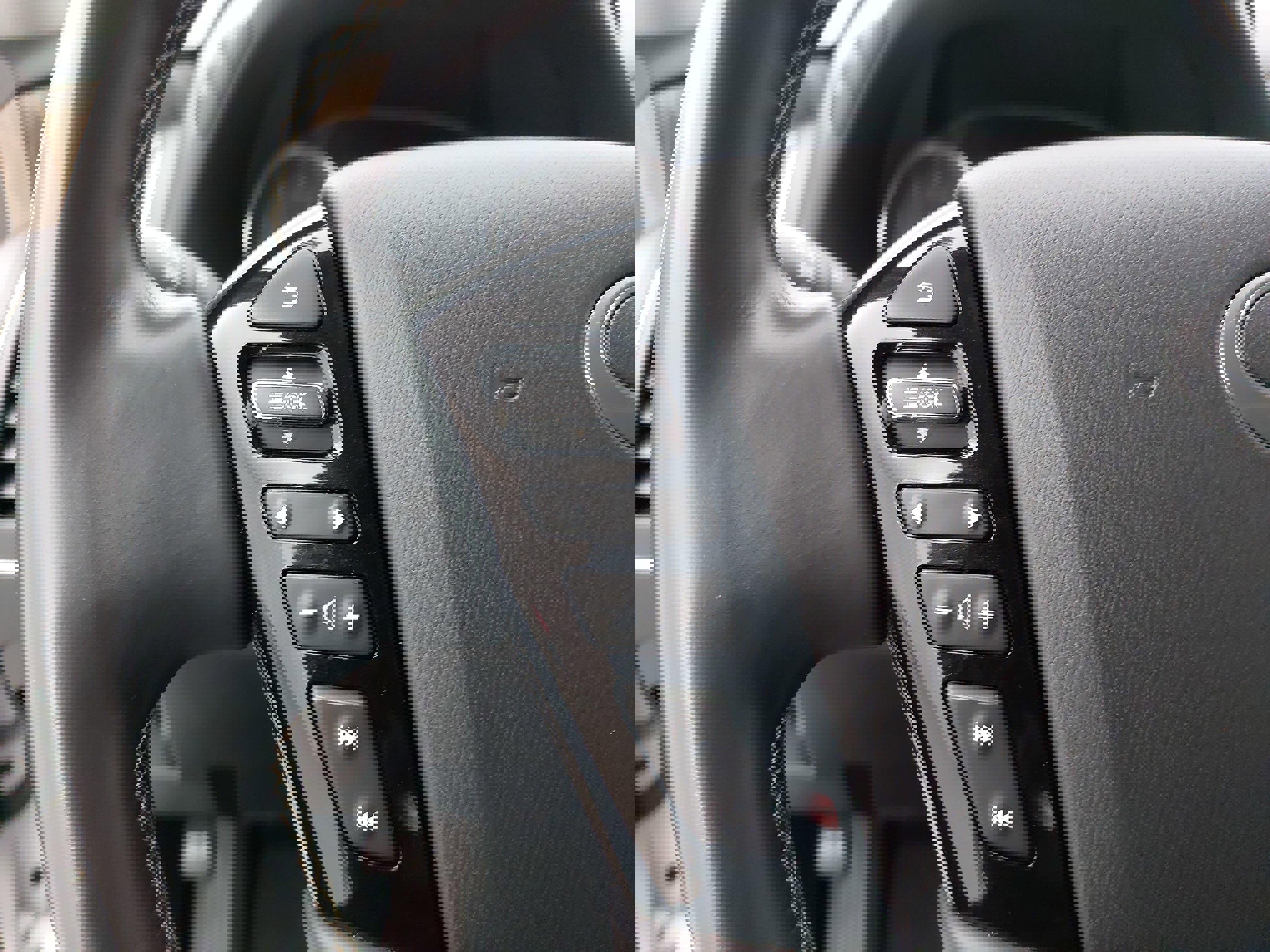 Used 2024 INFINITI QX80 Premium Select w/ Cargo Package image 21