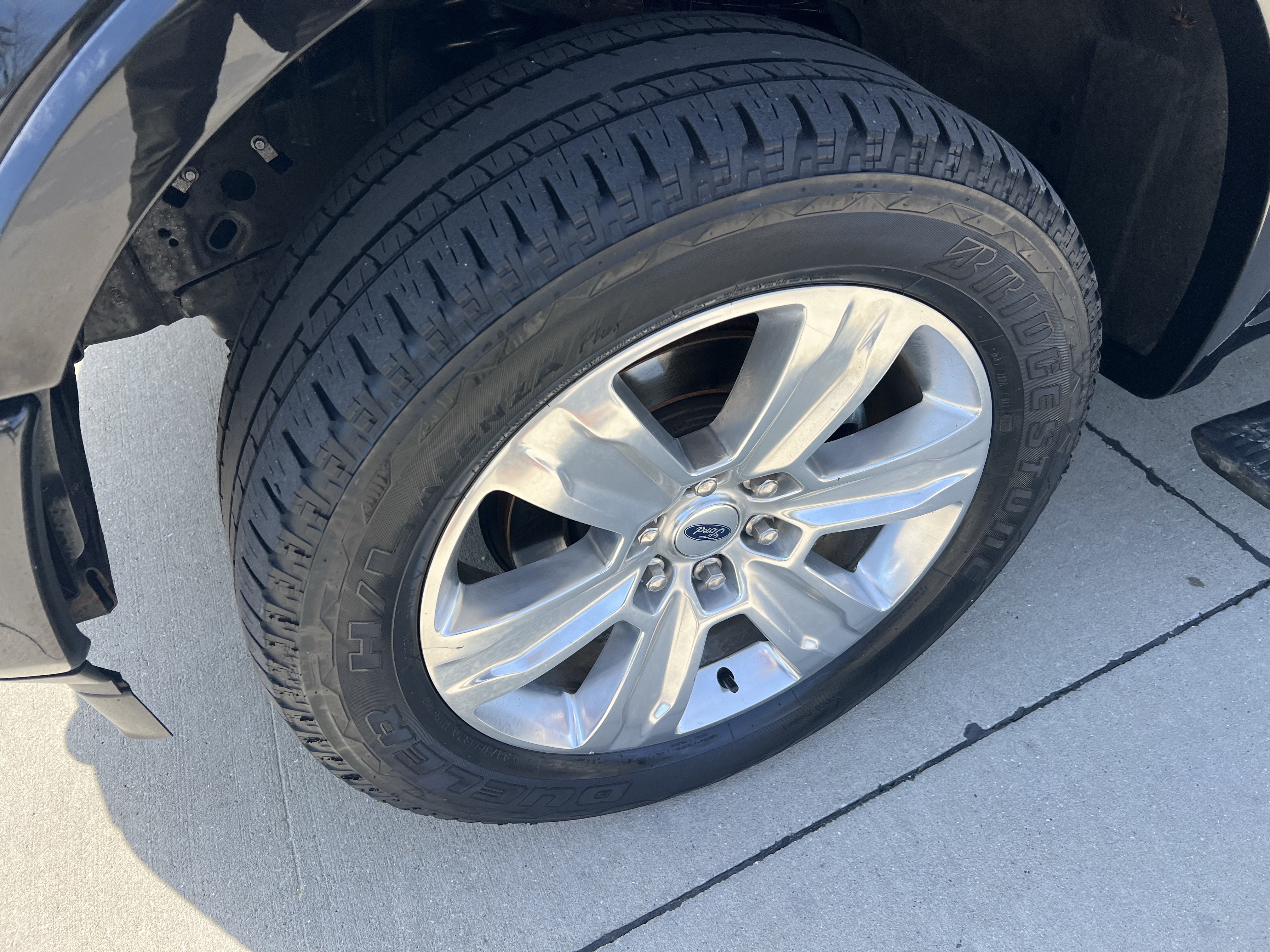 Used 2020 Ford F150 Platinum AWD/4WD image 2