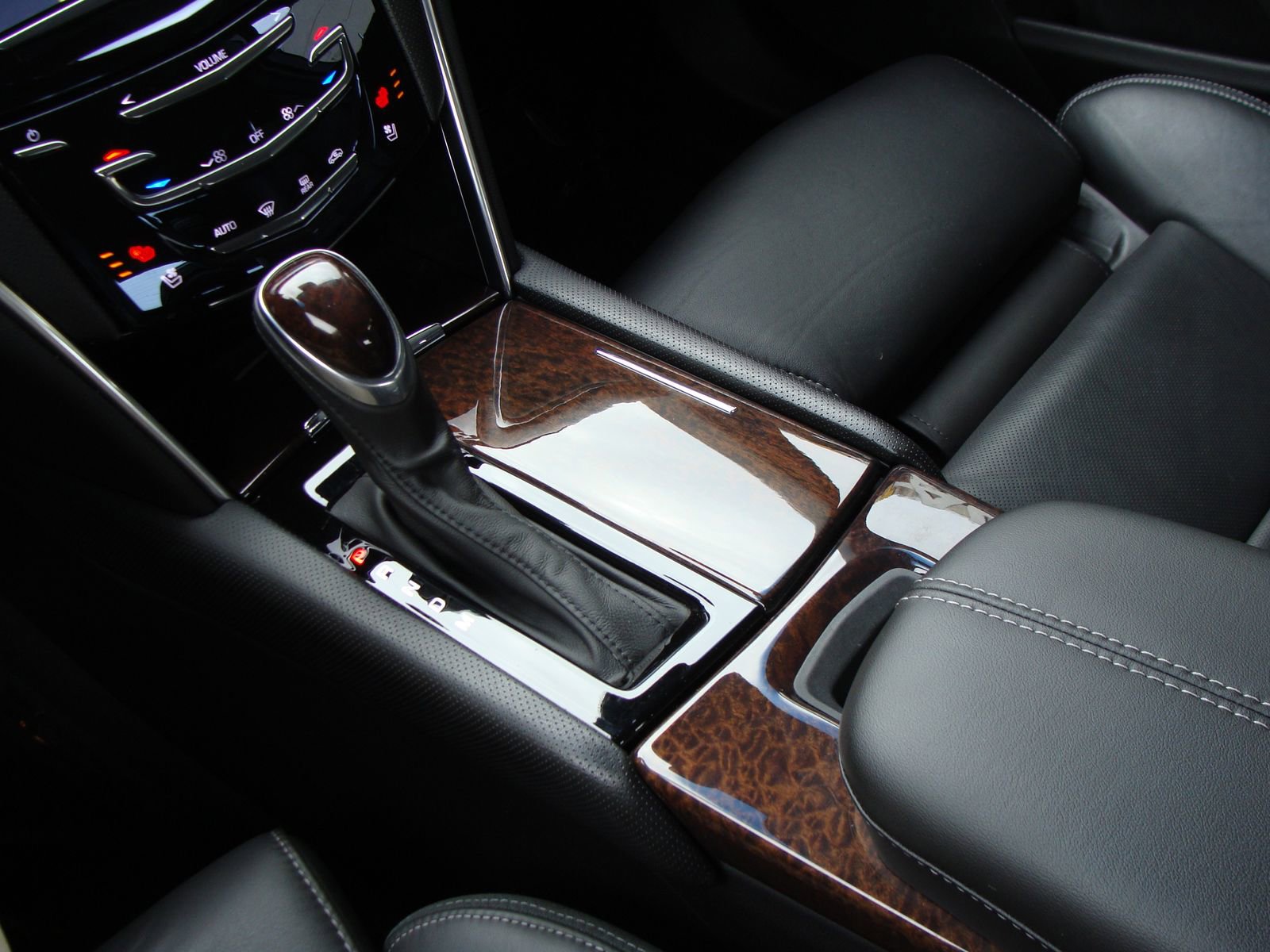Used 2014 Cadillac XTS Premium image 15