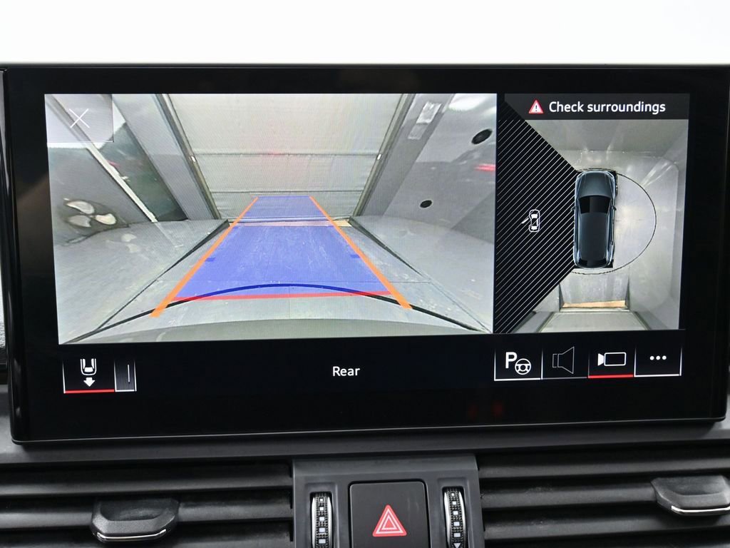 Used 2023 Audi SQ5 Prestige w/ Prestige Package image 23