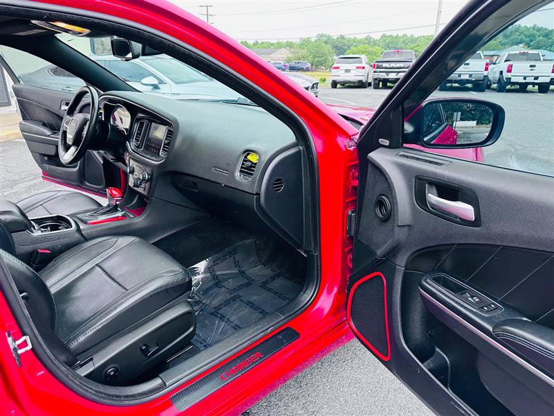 Used 2015 Dodge Charger SXT w/ AWD Plus Group image 14