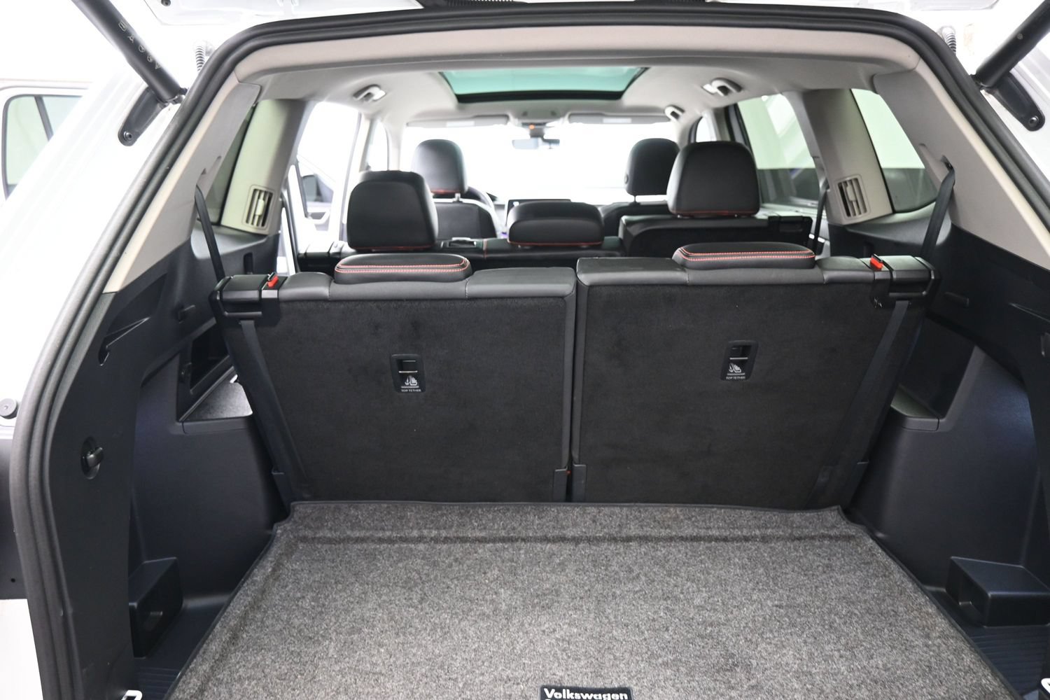 Used 2024 Volkswagen Atlas Peak Edition SEL AWD/4WD image 20