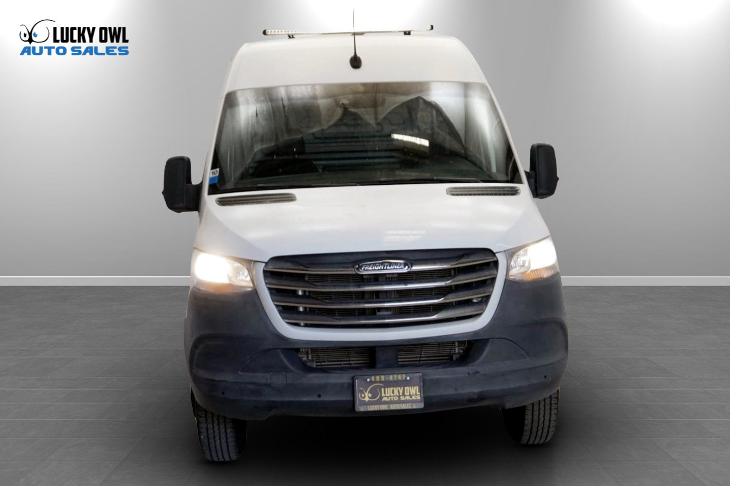 Used 2019 Freightliner Sprinter 170 Cargo RWD image 2