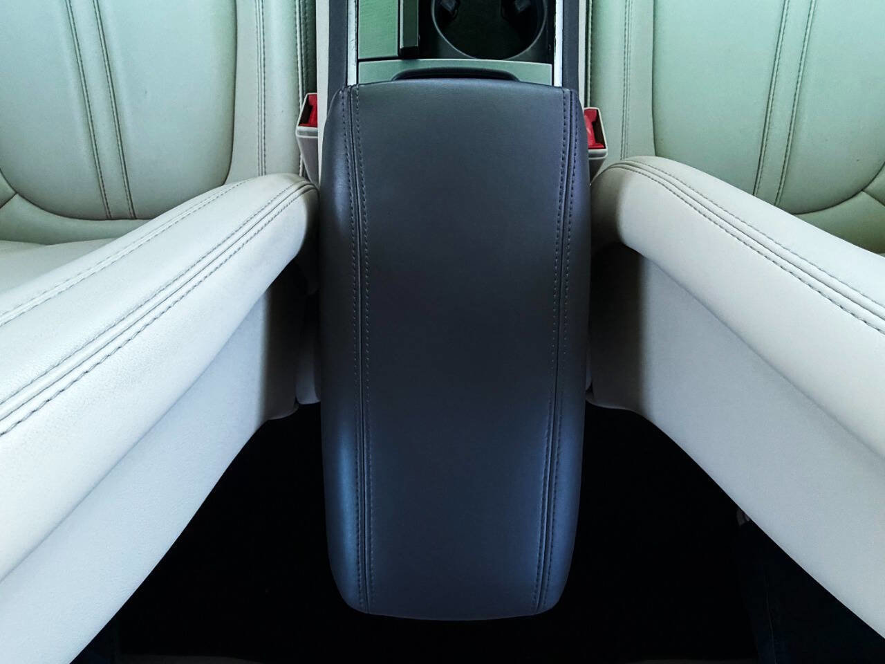 Used 2017 Lincoln MKZ Premiere image 27