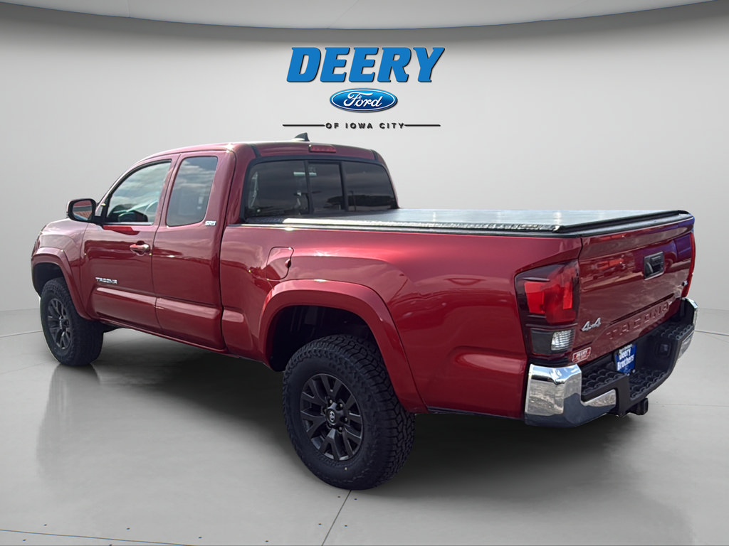 Used 2021 Toyota Tacoma SR5 AWD/4WD image 3