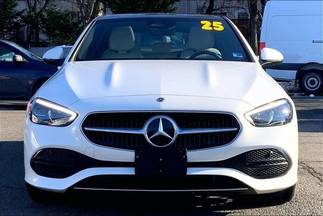 Used 2025 Mercedes-Benz C 300 4MATIC Sedan image 2