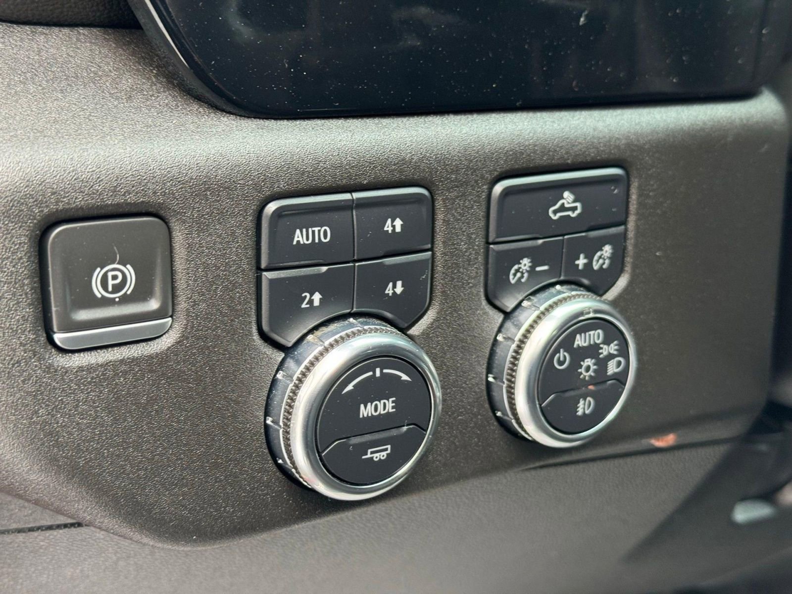 Used 2023 GMC Sierra 1500 Elevation w/ Preferred Package AWD/4WD image 25
