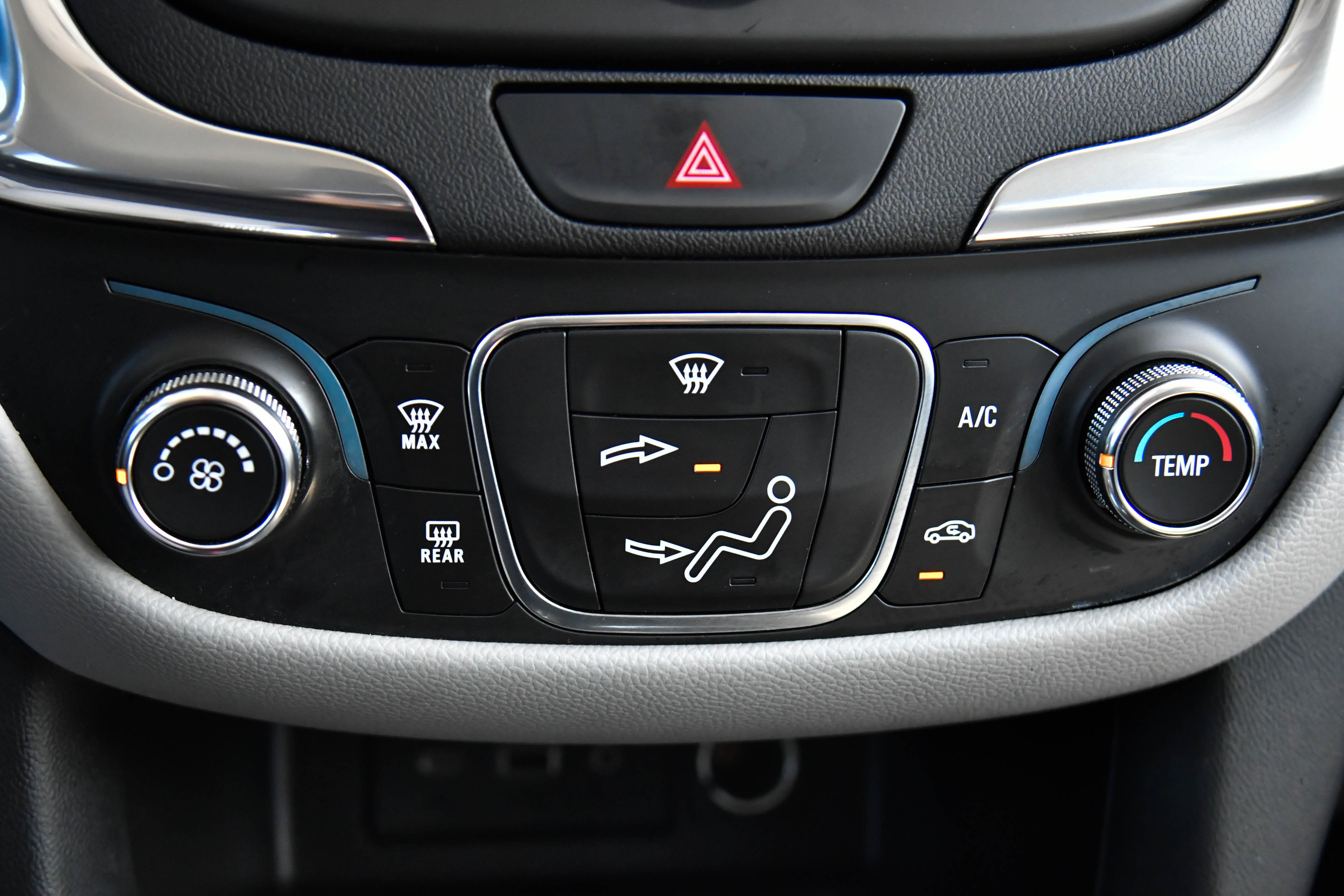 Used 2020 Chevrolet Equinox LT AWD/4WD image 21