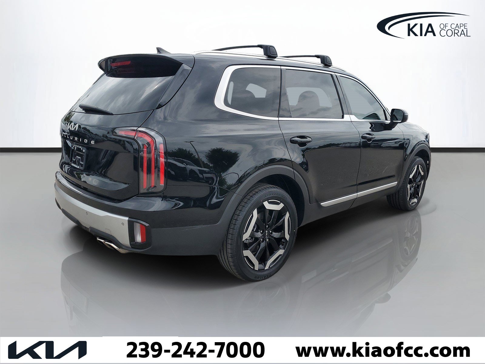 Certified 2024 Kia Telluride EX w/ EX Captain's Chair Package FWD image 4