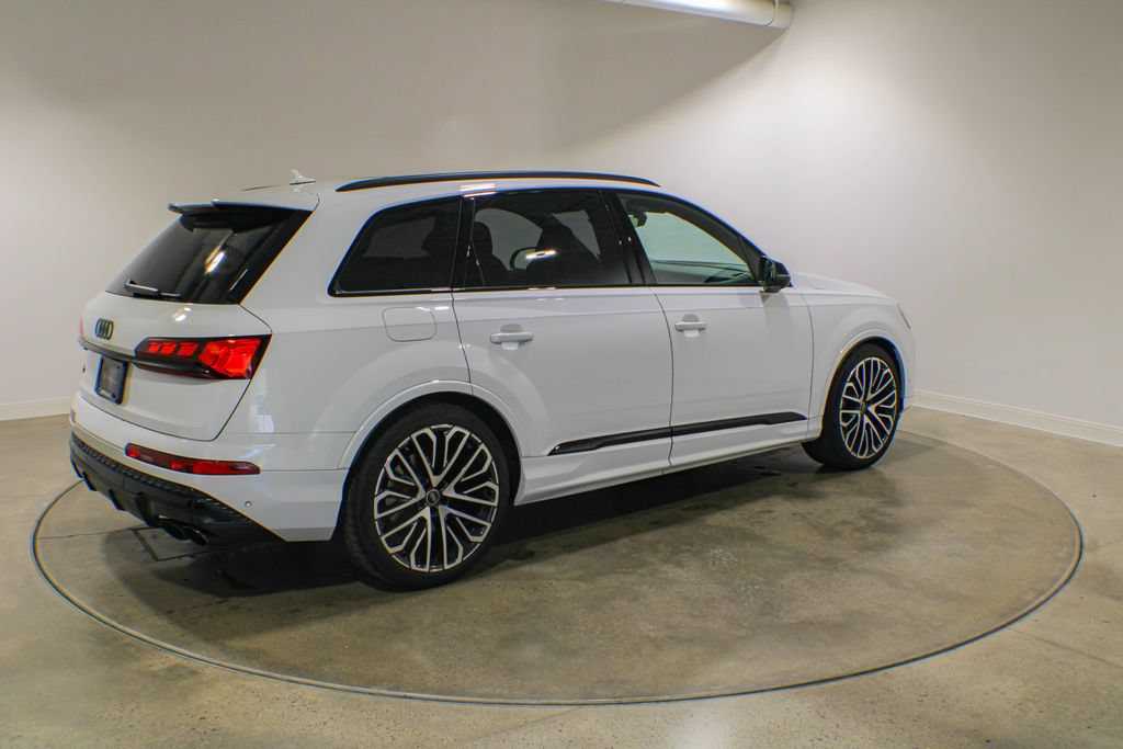 Used 2025 Audi SQ7 Prestige AWD/4WD image 30