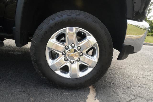 Used 2022 Chevrolet Silverado 2500 LTZ w/ LTZ Plus Package AWD/4WD image 41