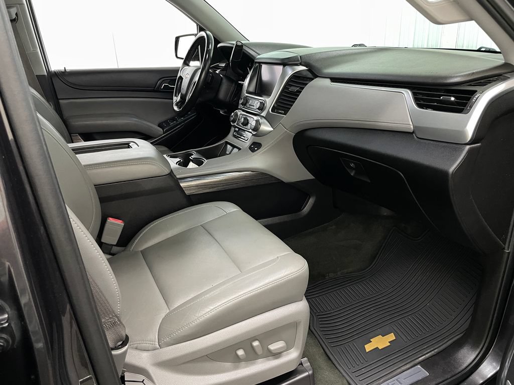 Used 2015 Chevrolet Tahoe LT w/ Luxury Package AWD/4WD image 44