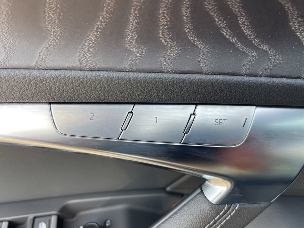 Used 2023 Audi A6 Premium Plus w/ Premium Plus Package image 19