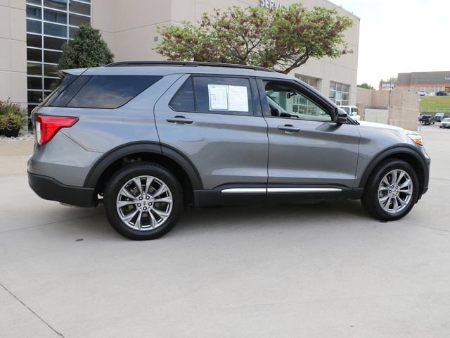 Certified 2024 Ford Explorer XLT w/ Equipment Group 202A AWD/4WD image 7