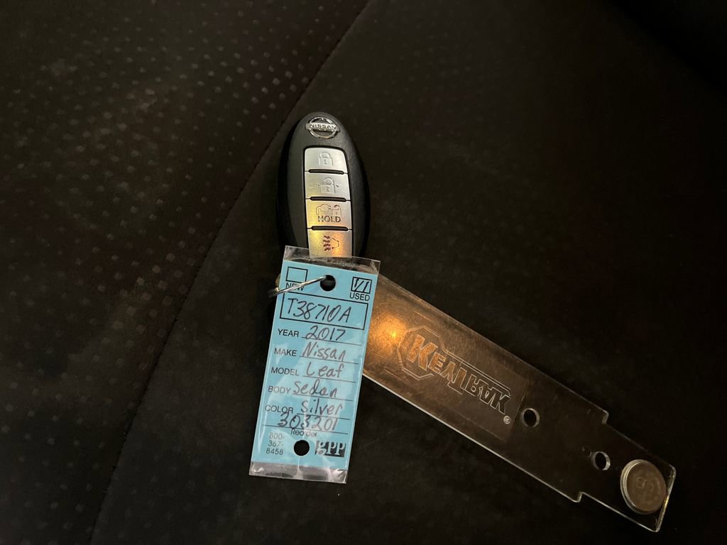 Used 2017 Nissan Leaf SV image 83