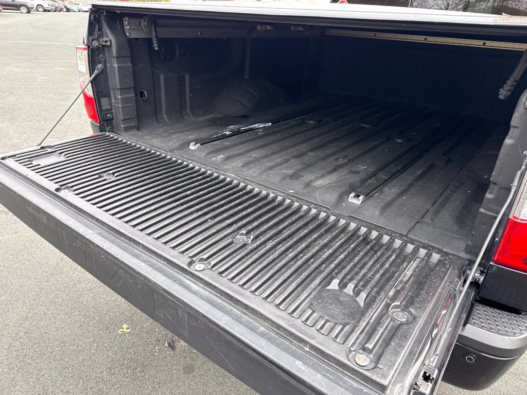 Used 2017 Nissan Titan SL AWD/4WD image 19