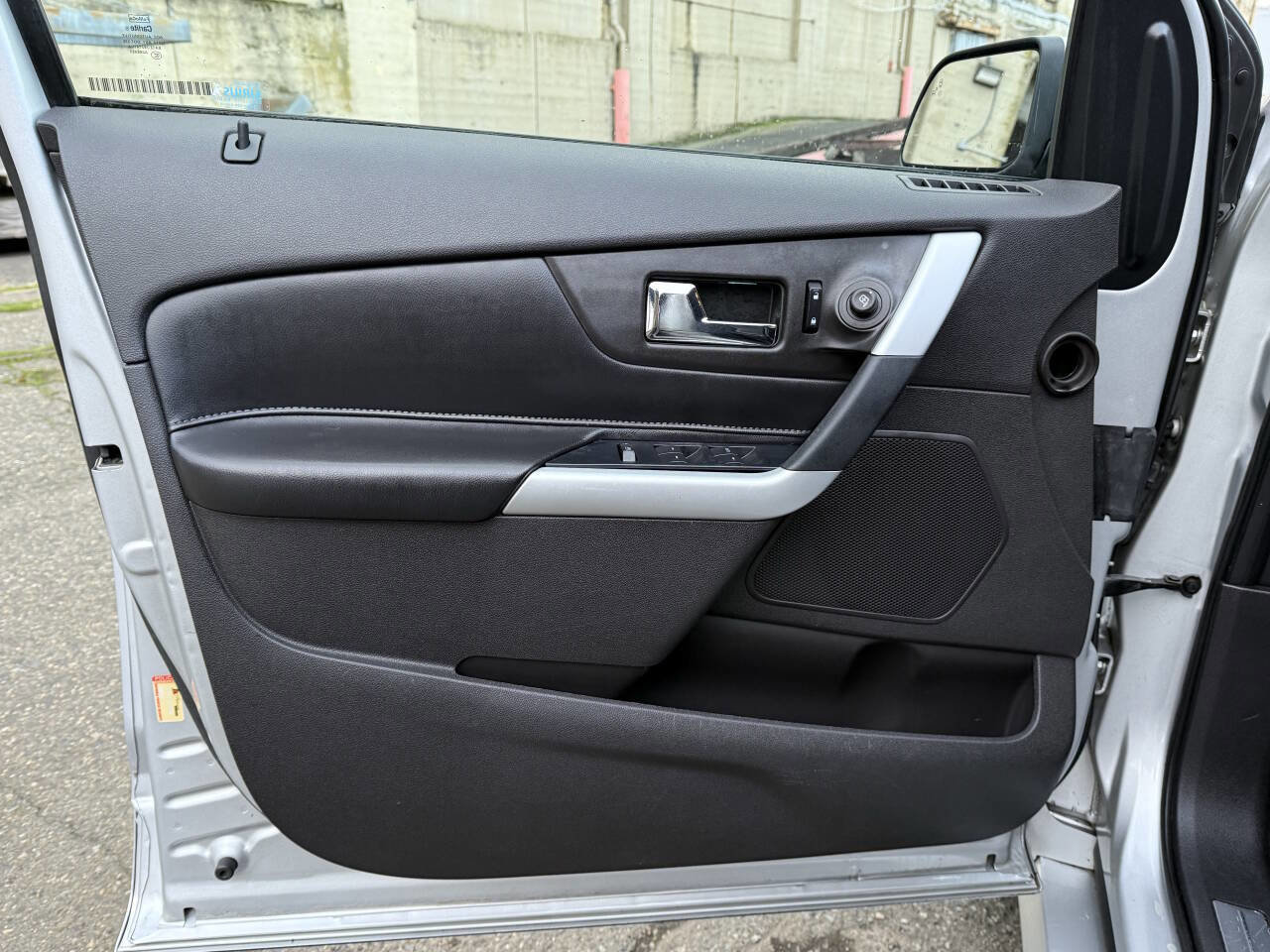 Used 2011 Ford Edge Sport w/ Driver Entry Pkg image 34