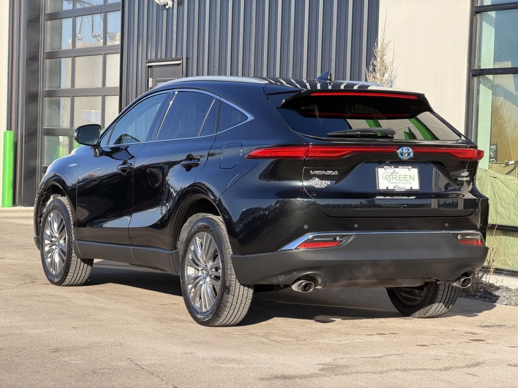 Used 2021 Toyota Venza XLE w/ Softex Package image 3