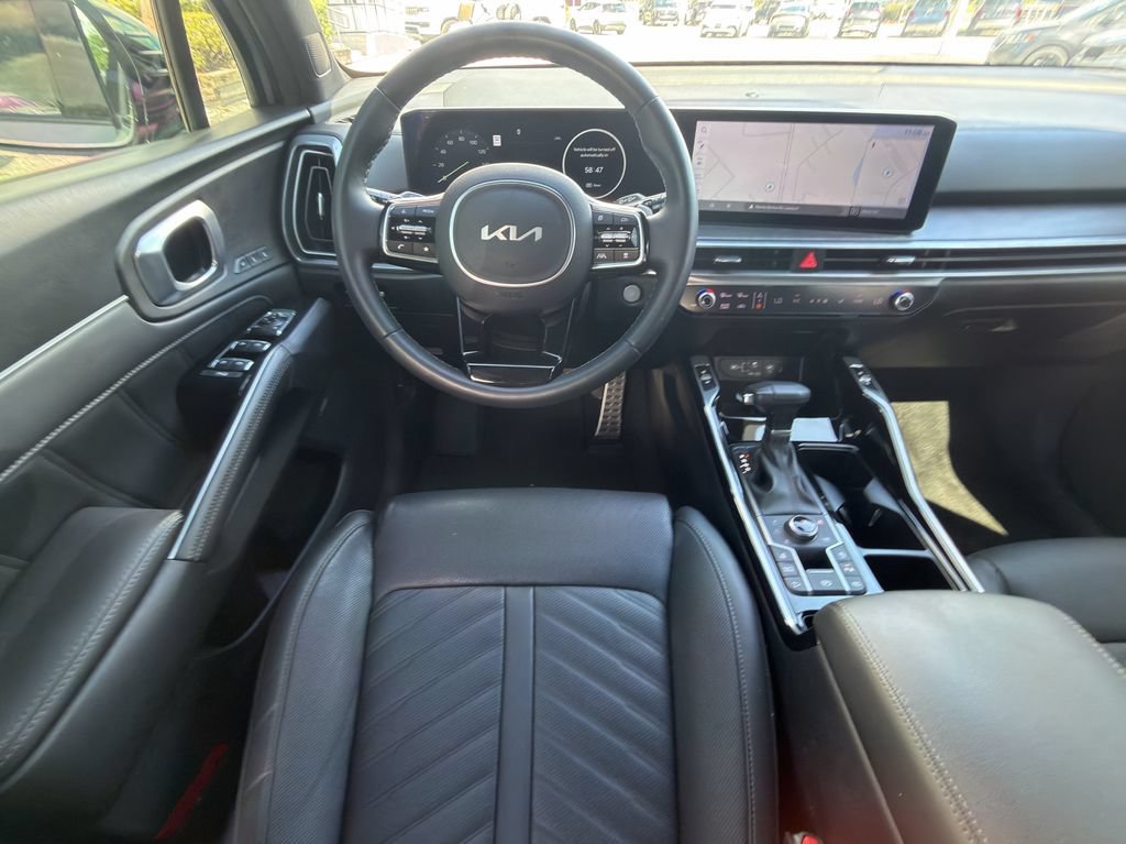 Certified 2025 Kia Sorento SX Prestige AWD/4WD image 17