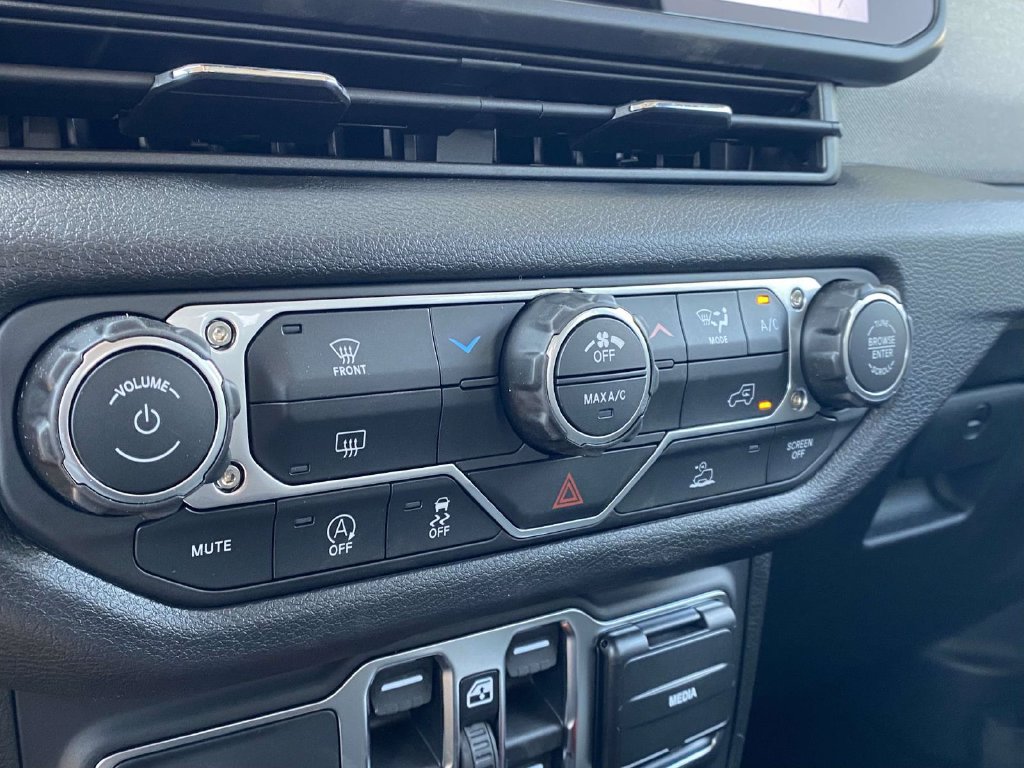 New 2026 Jeep Gladiator Sport AWD/4WD image 45