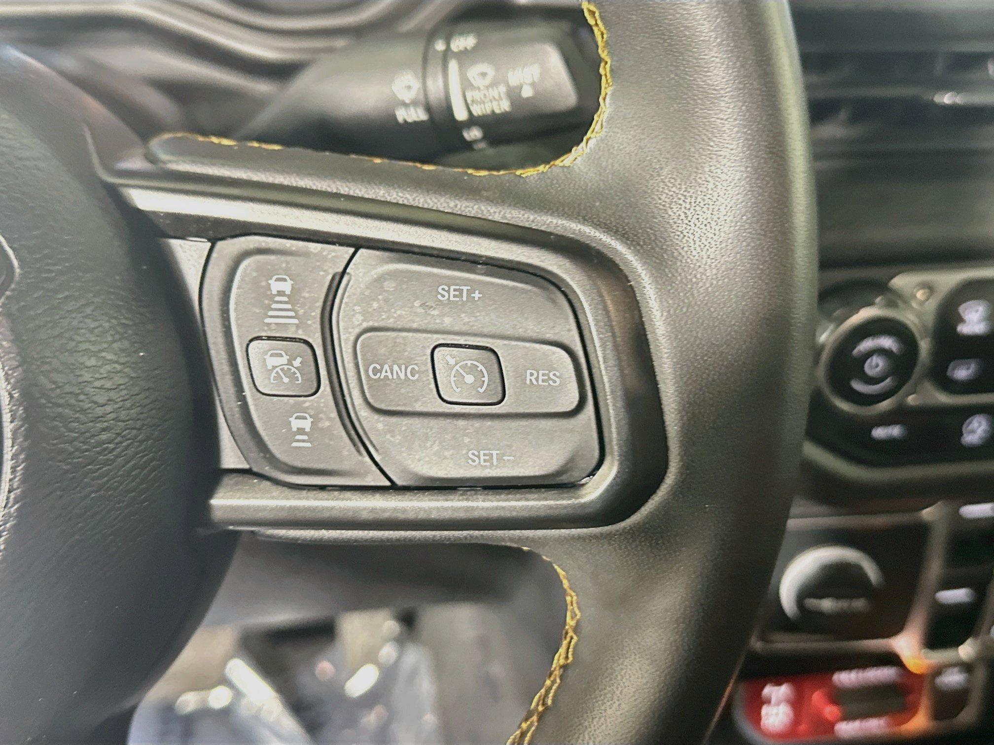 Used 2024 Jeep Gladiator Sport AWD/4WD image 17