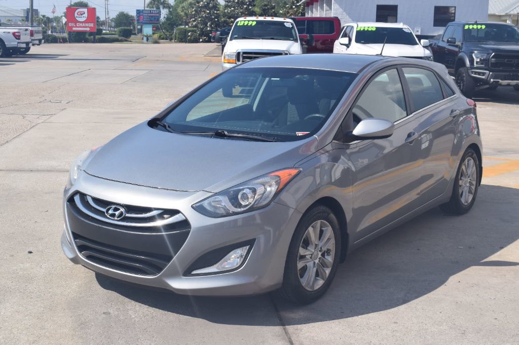 Used 2014 Hyundai Elantra GT FWD image 1