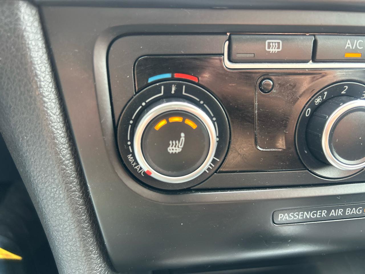 Used 2014 Volkswagen Golf TDI FWD image 20