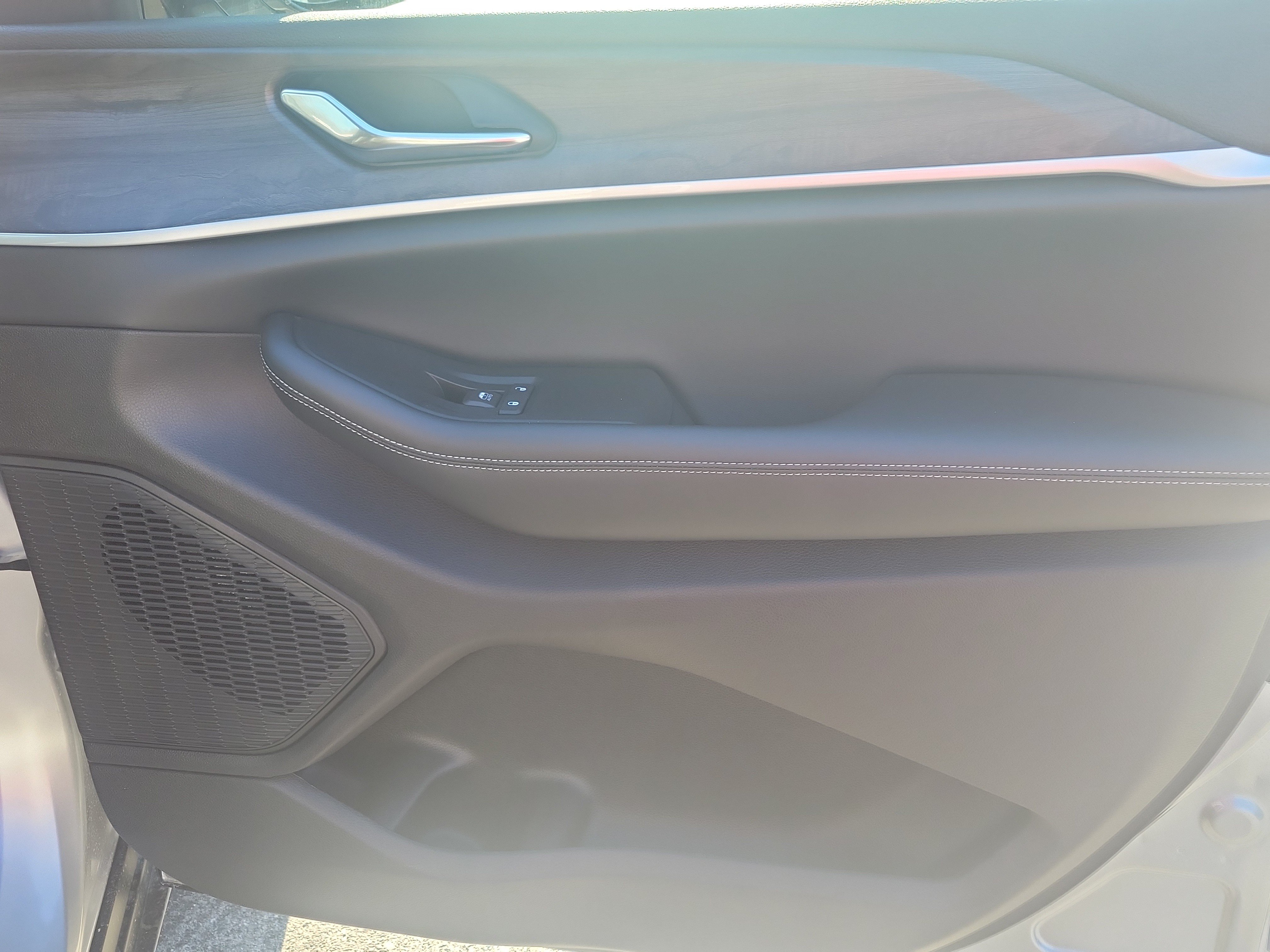 New 2026 Jeep Grand Cherokee Altitude AWD/4WD image 31
