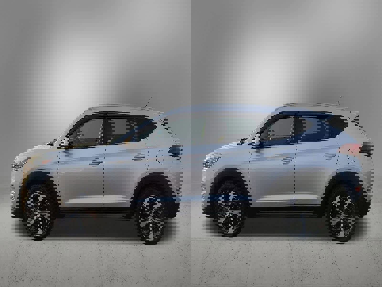 Used 2016 Hyundai Tucson Sport image 3