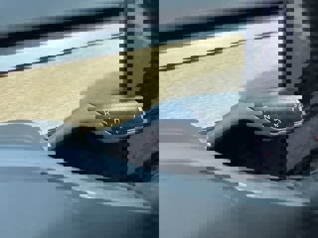 Used 2021 Tesla Model 3 Standard Range image 16