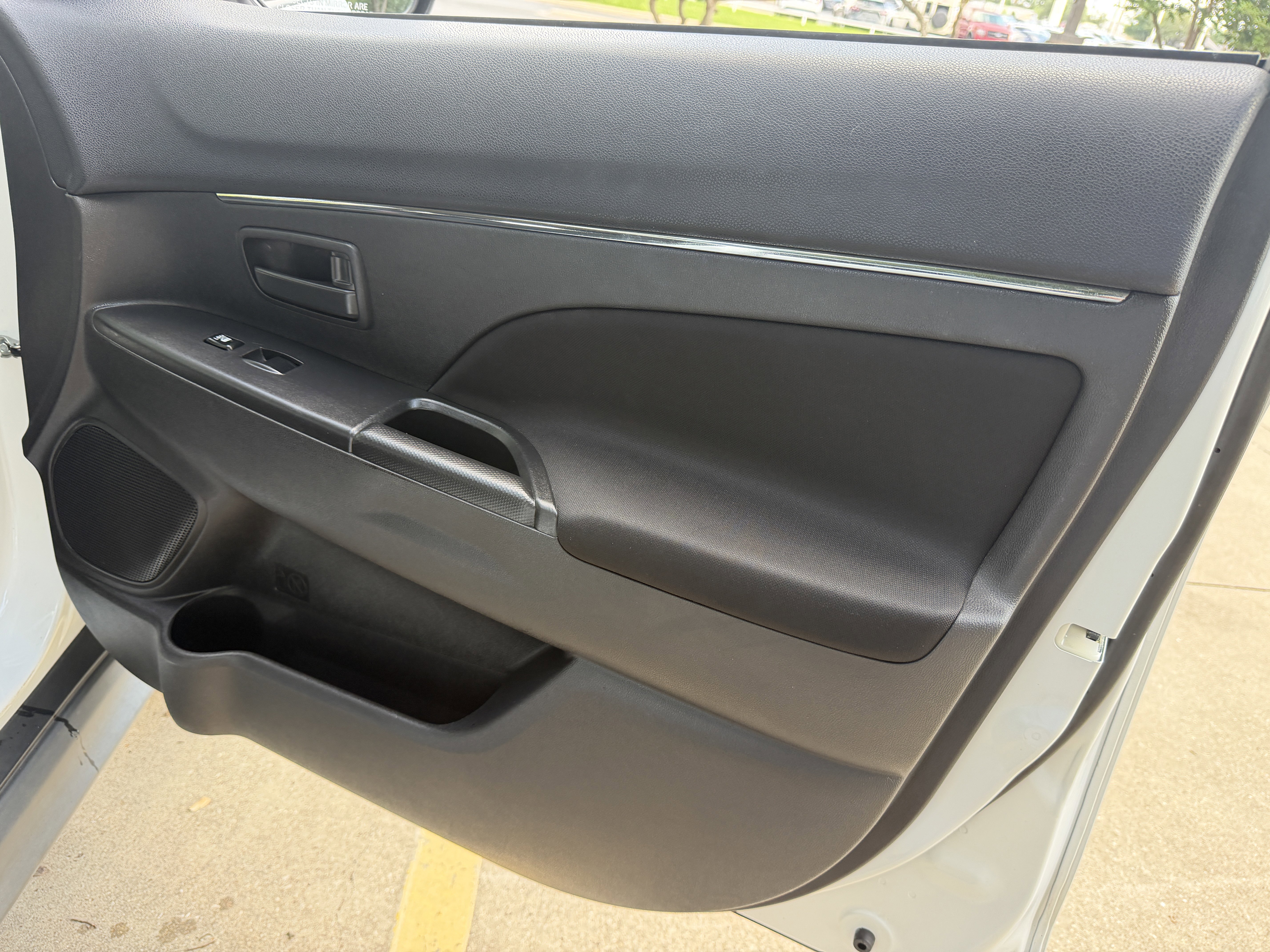 Used 2013 Mitsubishi Outlander Sport ES FWD image 9