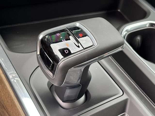 New 2026 Chevrolet Silverado 1500 High Country AWD/4WD image 19