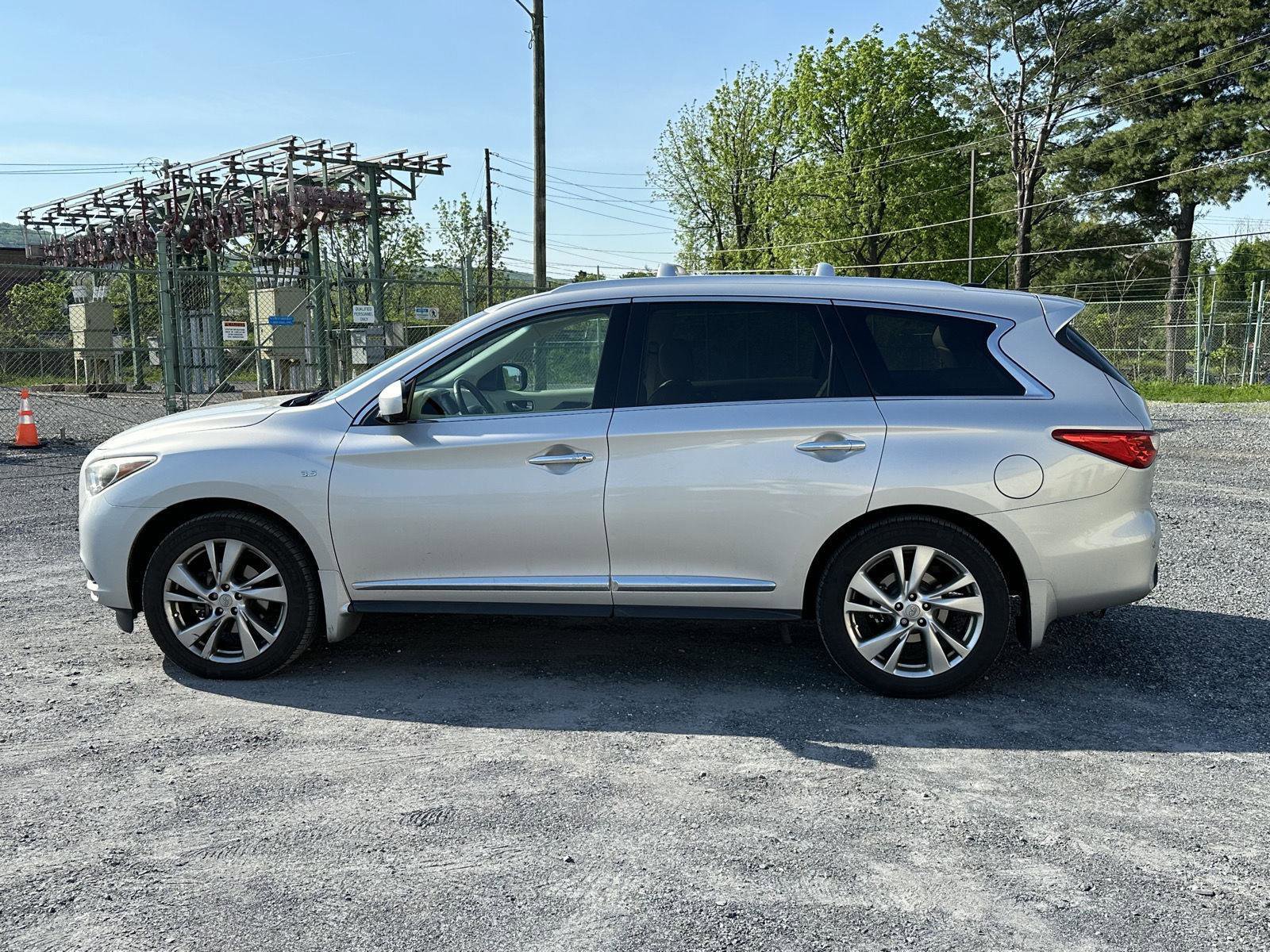 Used 2015 INFINITI QX60 Luxe w/ Deluxe Touring Package AWD/4WD image 5
