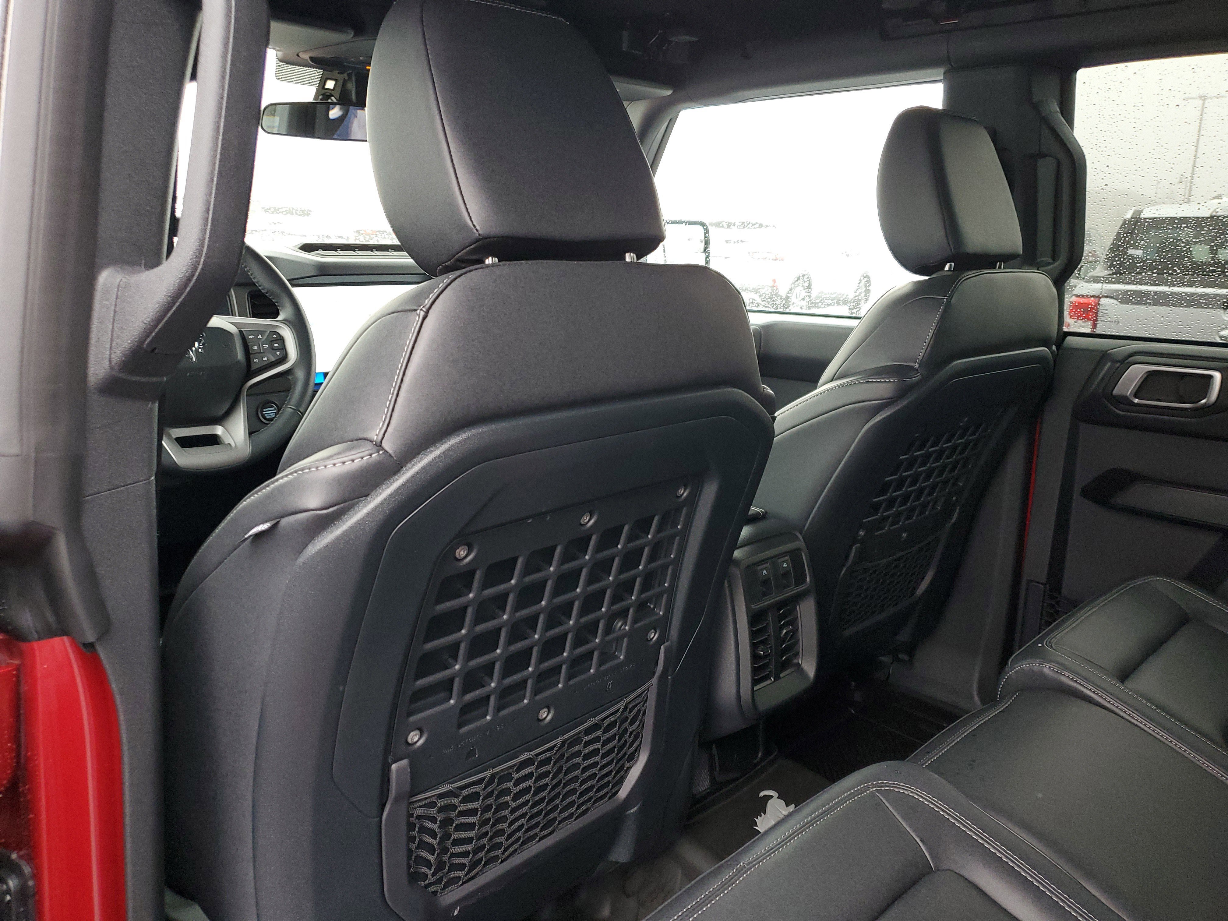 Used 2025 Ford Bronco Badlands image 12