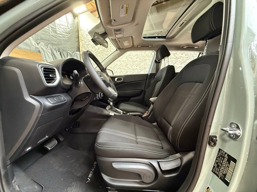 New 2026 Hyundai Venue SEL image 15
