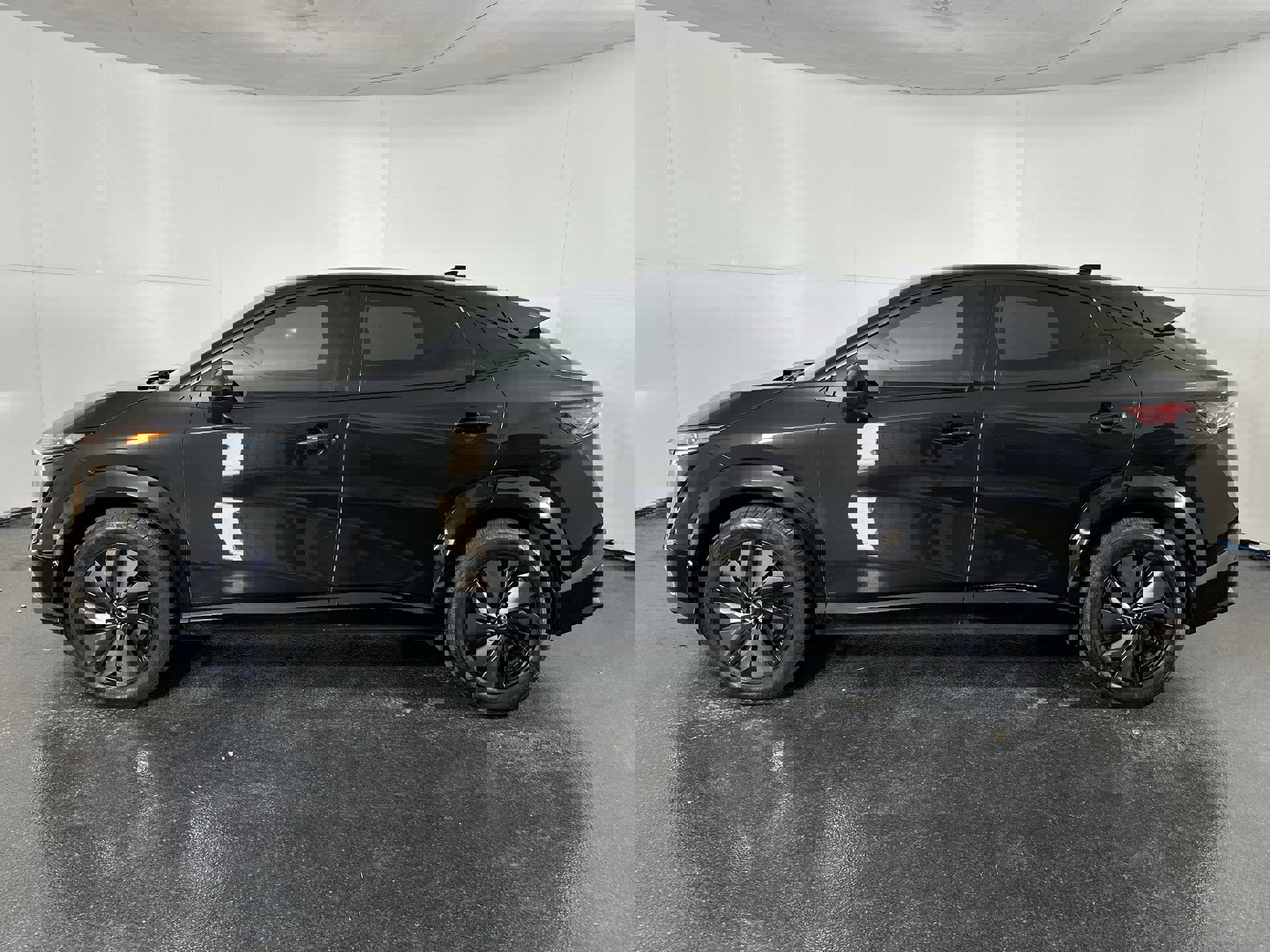 Certified 2023 Nissan Ariya AWD image 7