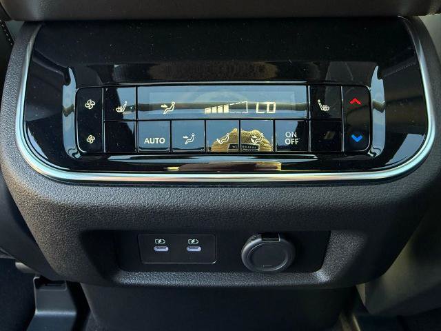New 2025 Nissan Armada Platinum Reserve AWD/4WD image 12