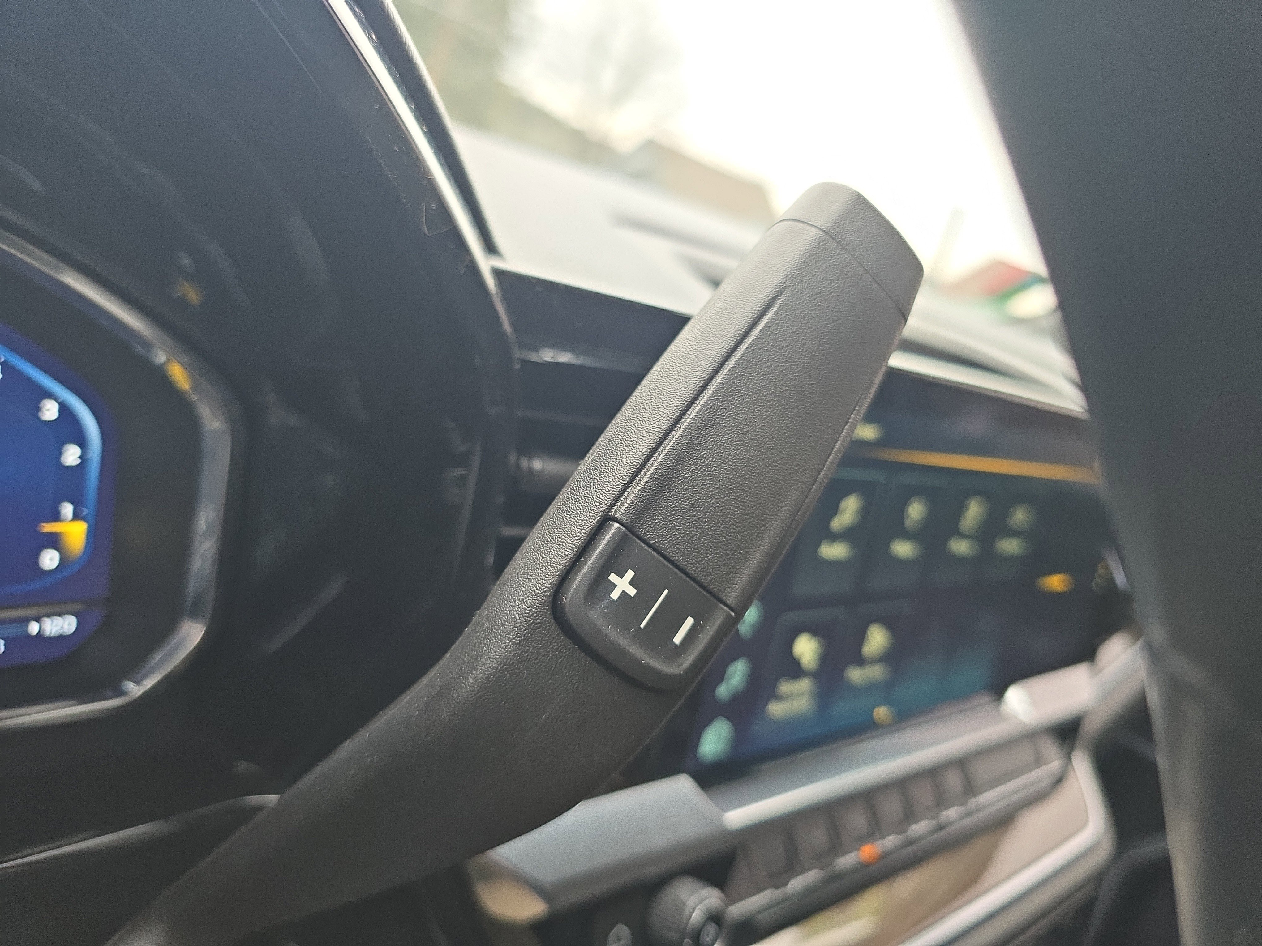 Used 2022 Chevrolet Silverado 1500 LT image 25