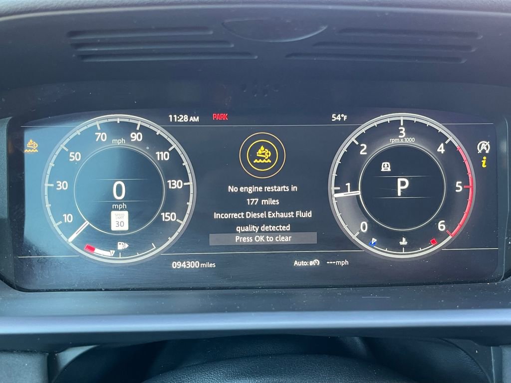 Used 2018 Land Rover Discovery HSE image 19