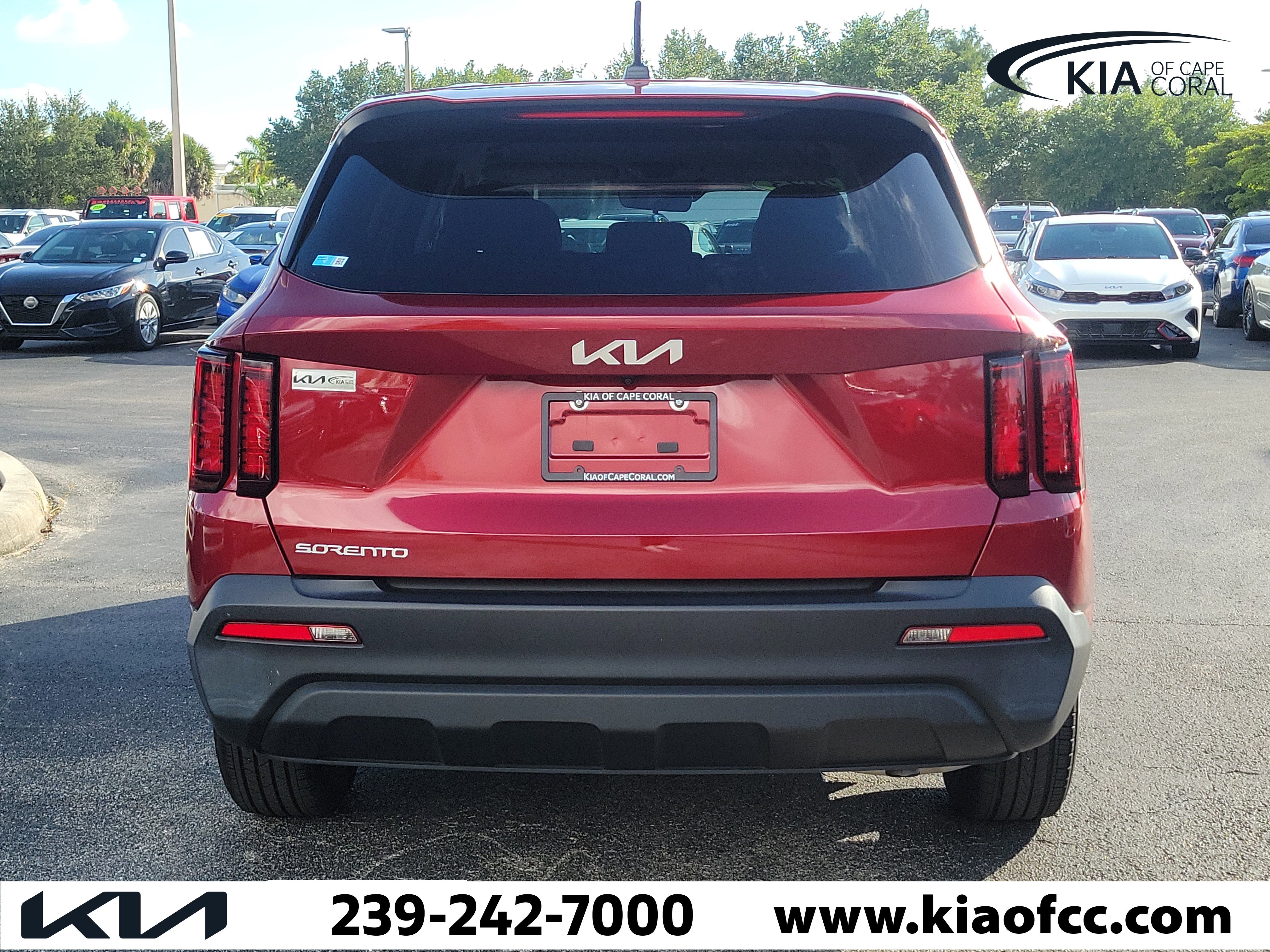 Certified 2023 Kia Sorento LX FWD image 5