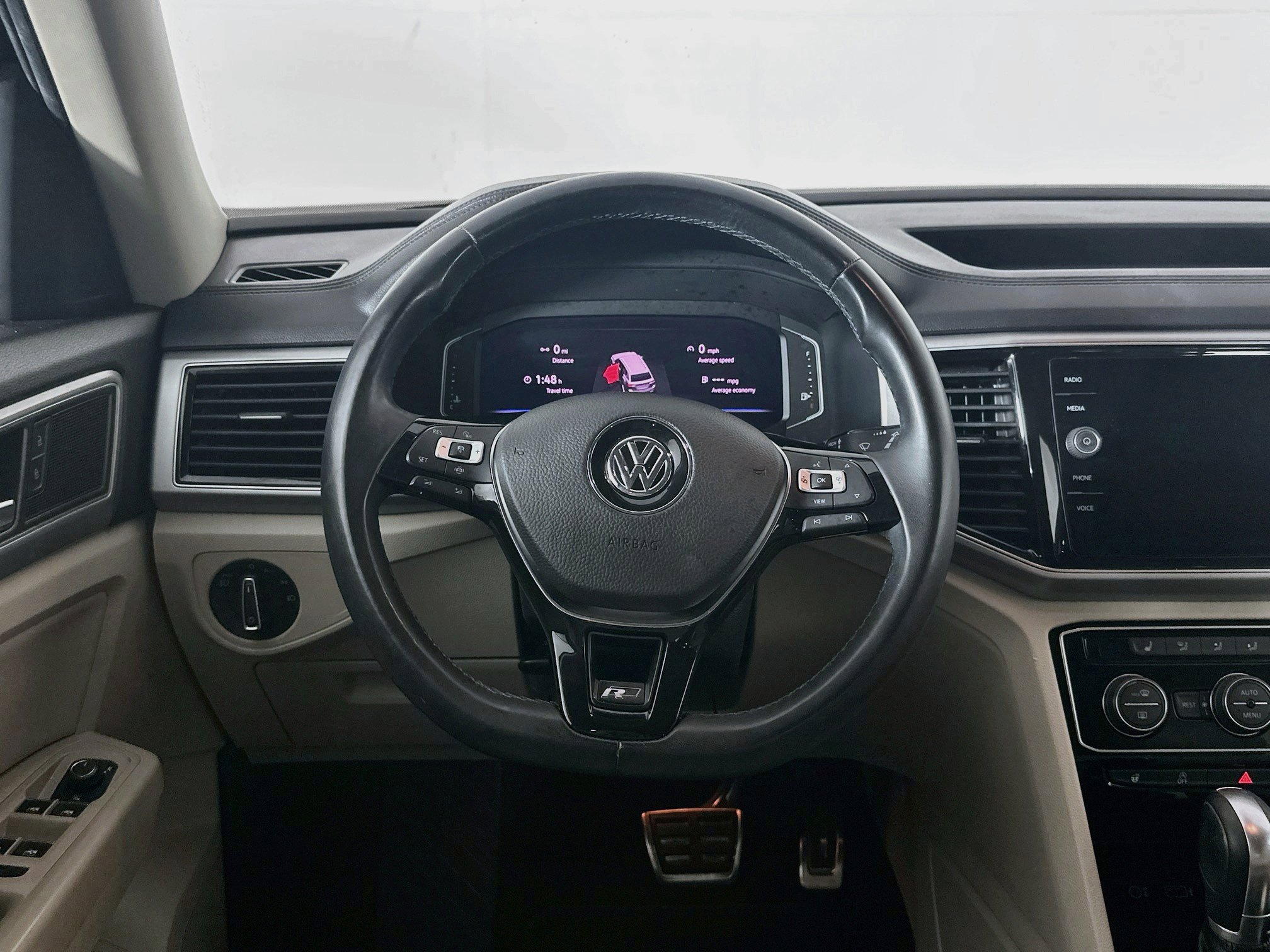 Used 2019 Volkswagen Atlas SEL R-Line AWD/4WD image 18