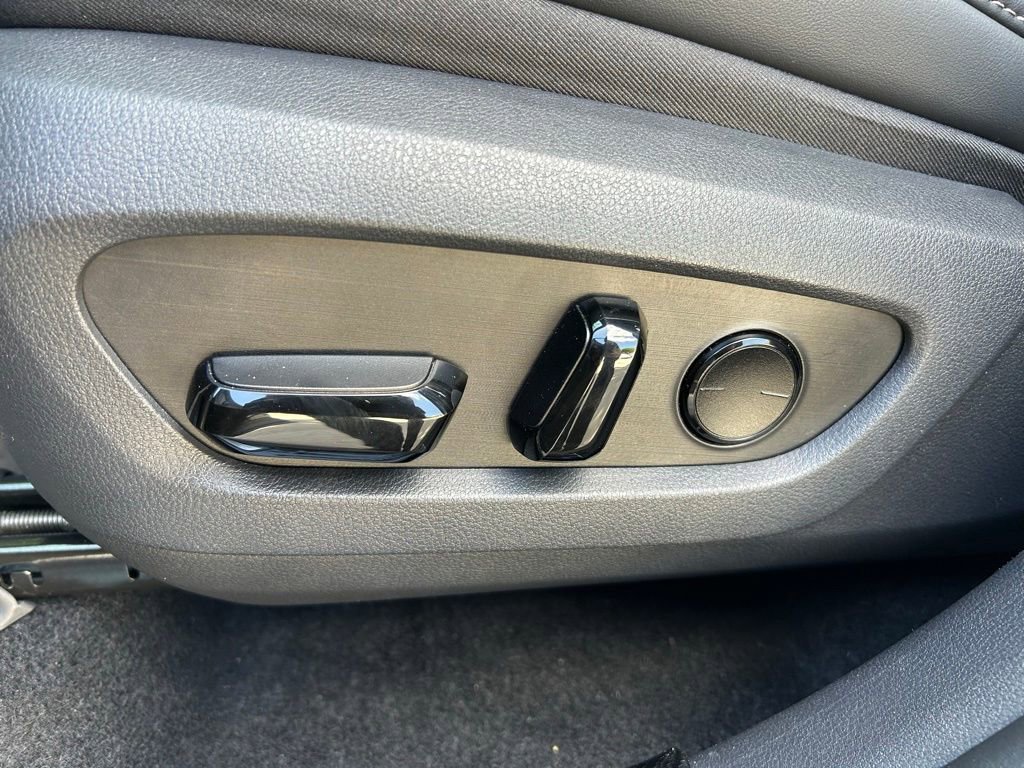 Used 2025 Lexus TX 500h AWD w/ Technology Package image 17