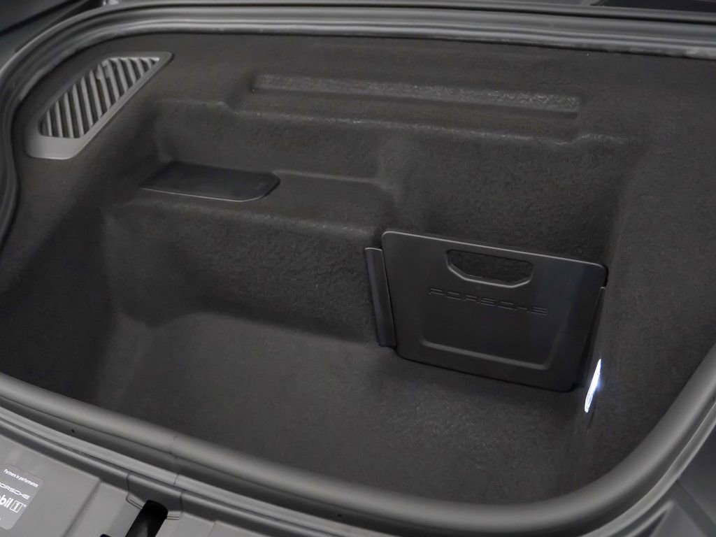 New 2025 Porsche Macan Turbo Electric image 15