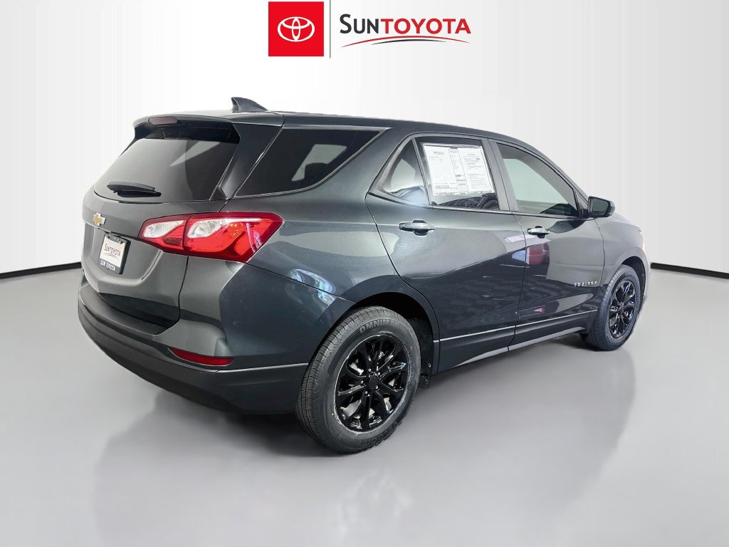 Used 2020 Chevrolet Equinox LS w/ LS Convenience Package FWD image 3