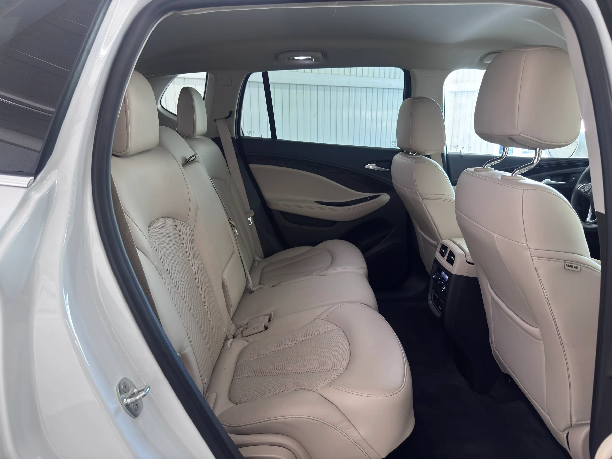 Used 2020 Buick Envision Essence FWD image 11